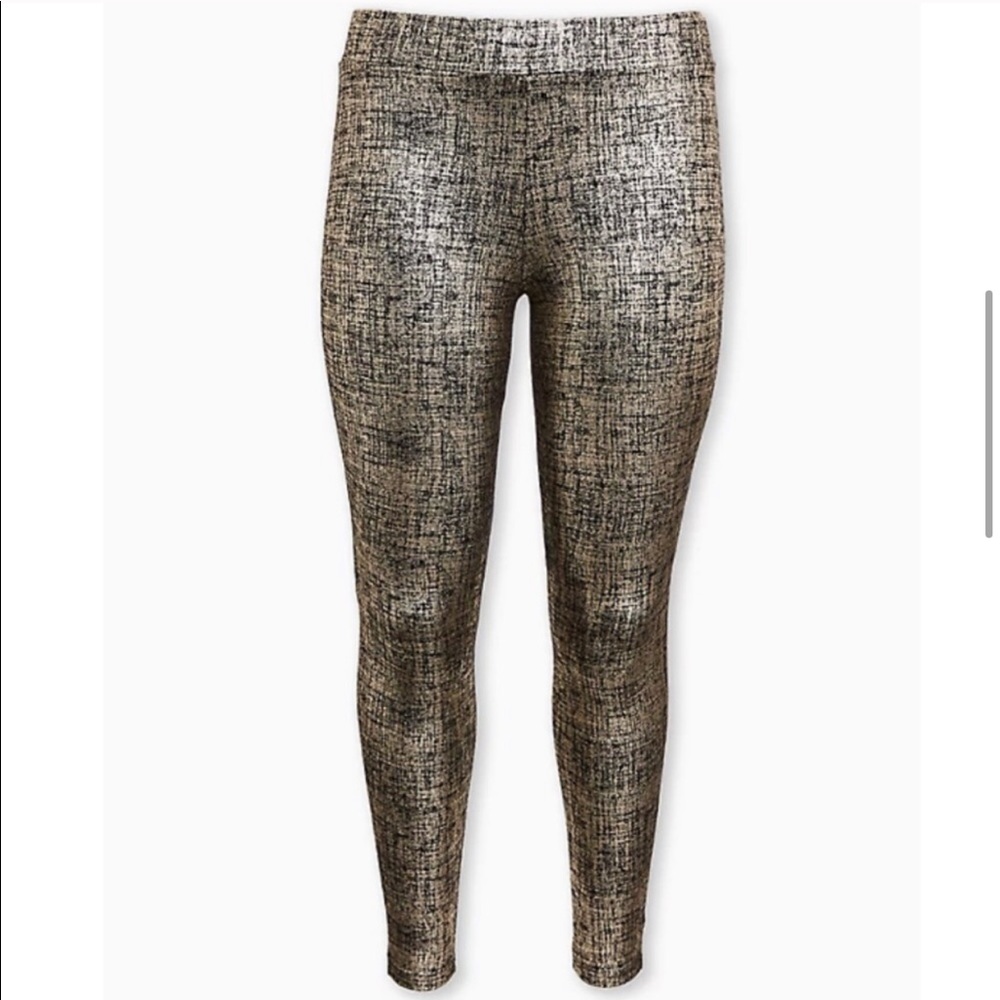 TORRID PLUS SIZE 3 Gold Crosshatch Foil Leggings NWT - Picture 4 of 8